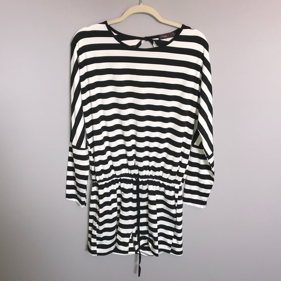 EliaCher - Romper W/Cutout In The Back. Neve Worn